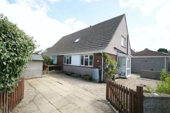 5 bedroom Detached f...